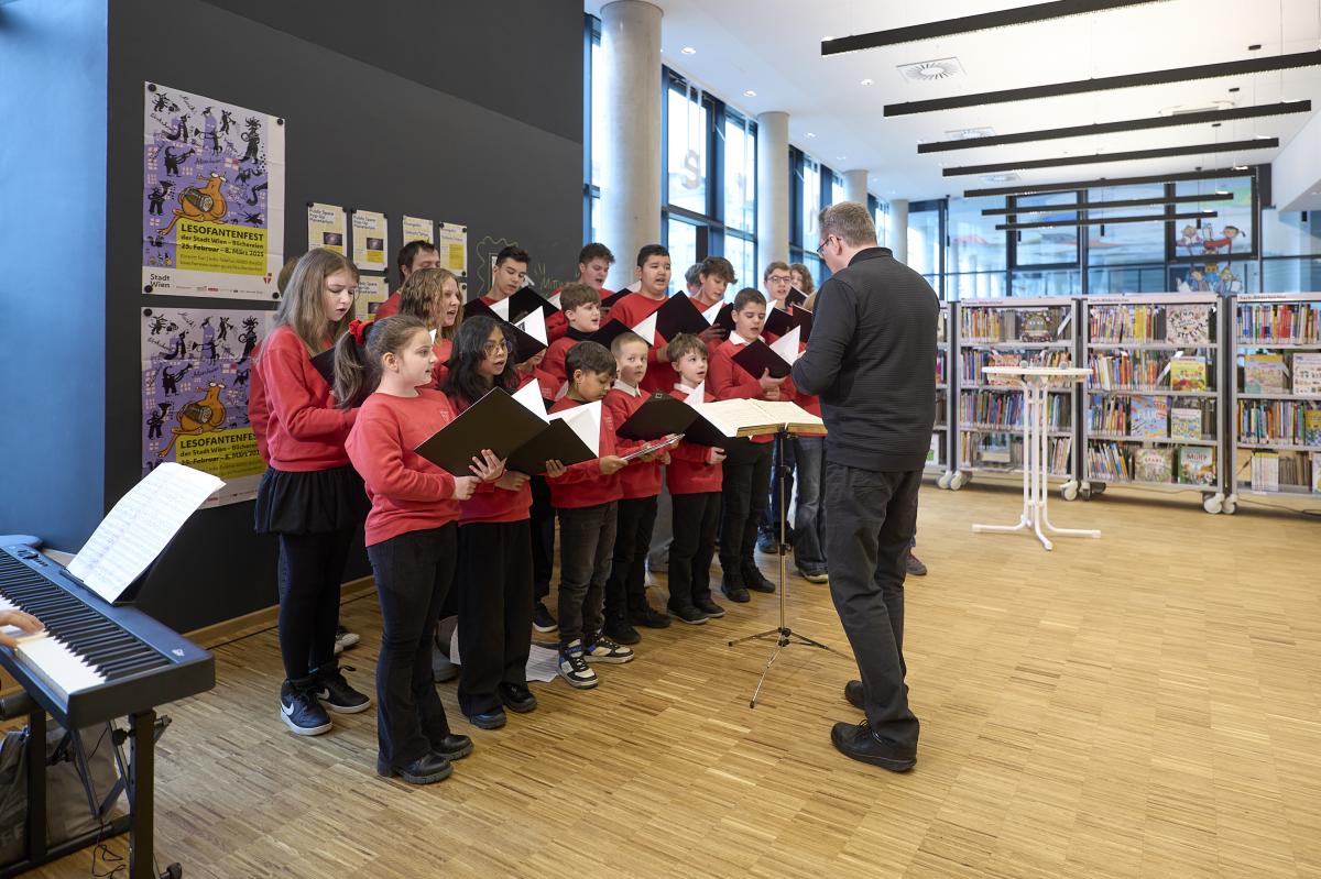 Eröffnung der Bücherei Neues Landgut: Chor