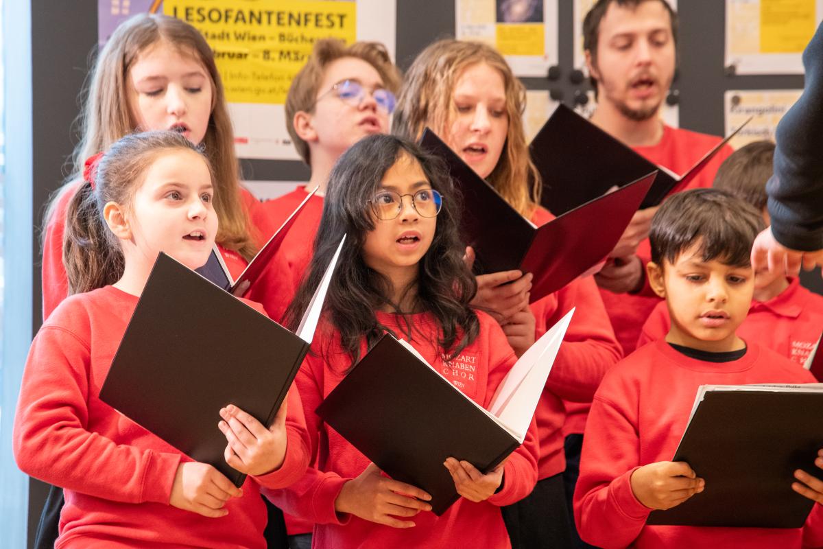 Eröffnung der Bücherei Neues Landgut: Chor